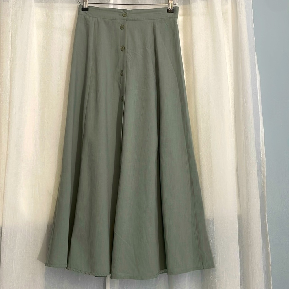 Evidence long sage button down skirt NOTE THIS IS SMALL would say closer to 6/8